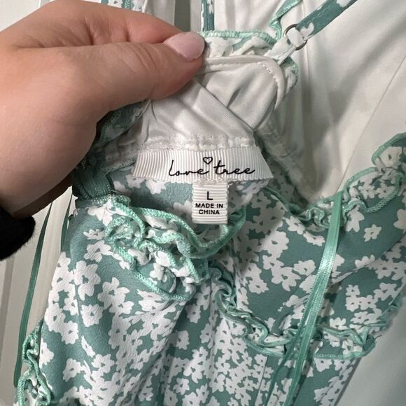 Love tree mint blue and white summer dress ruffle floral women’s size large P456 - Picture 4 of 5